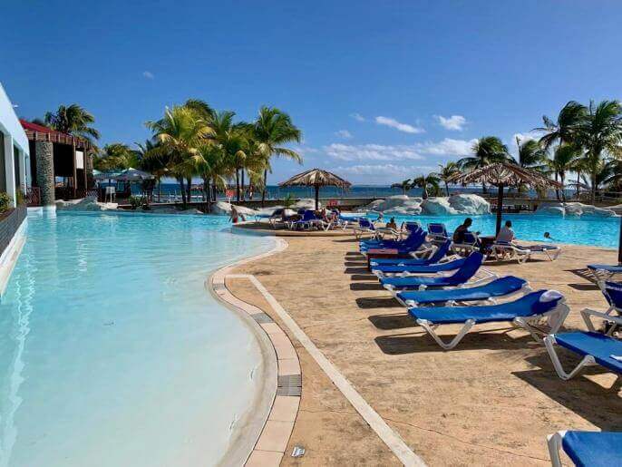 Location Appartement & Villa en Guadeloupe - piscine