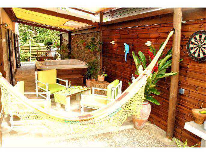Location Maison/Appartement & Villa en Guadeloupe - La terrasse côté salon extérieur