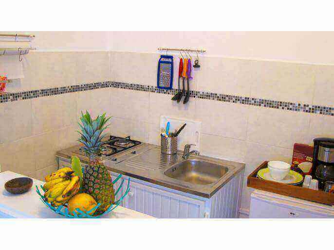 Location VillaMaison/Appartement en Guadeloupe - Cuisinette quipe