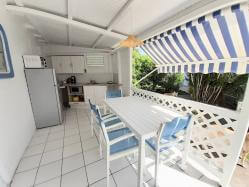 location Maison Villa Guadeloupe - Lodge Azur terrasse cuisine