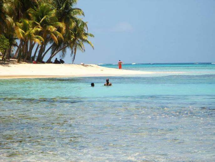 Location VillaMaison en Guadeloupe - Plage de petite anse