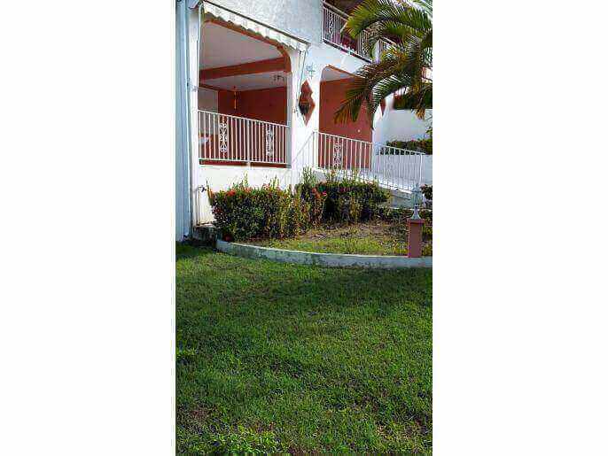 Location VillaMaison en Guadeloupe - jardin