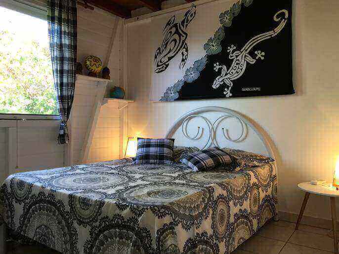 Location VillaMaison en Guadeloupe - Chambre Calebasse