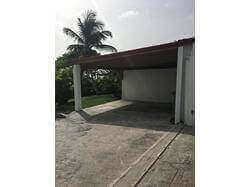 location Maison Villa Guadeloupe - Parking couvert