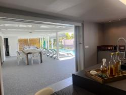 location Maison Villa Guadeloupe - cuisine ouverte sur la terrasse