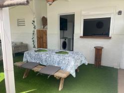 location Maison Villa Guadeloupe - Espace repas sur la terrasse