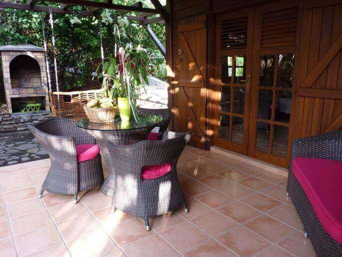 Location VillaMaison en Guadeloupe - Terrasse coin repas P'tite Anse